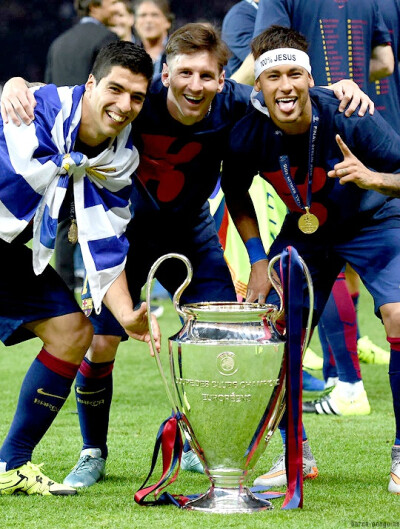 Shams：若雄鹿继续下滑 字母哥与球队间的交易讨论将会升级