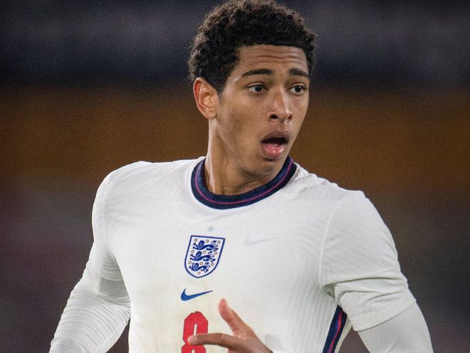 2025年免签球员德转身价排名：戴维以4500万欧排名第一（德转2025年免签球员身价榜：戴维以4500万欧居首）