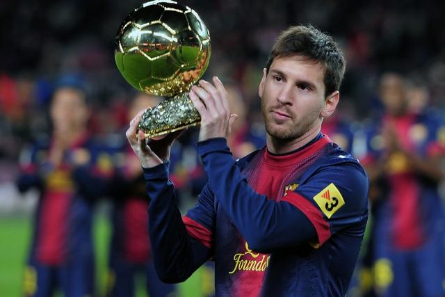 本赛季联盟共有11次35分+10助攻，东契奇一人独占4次