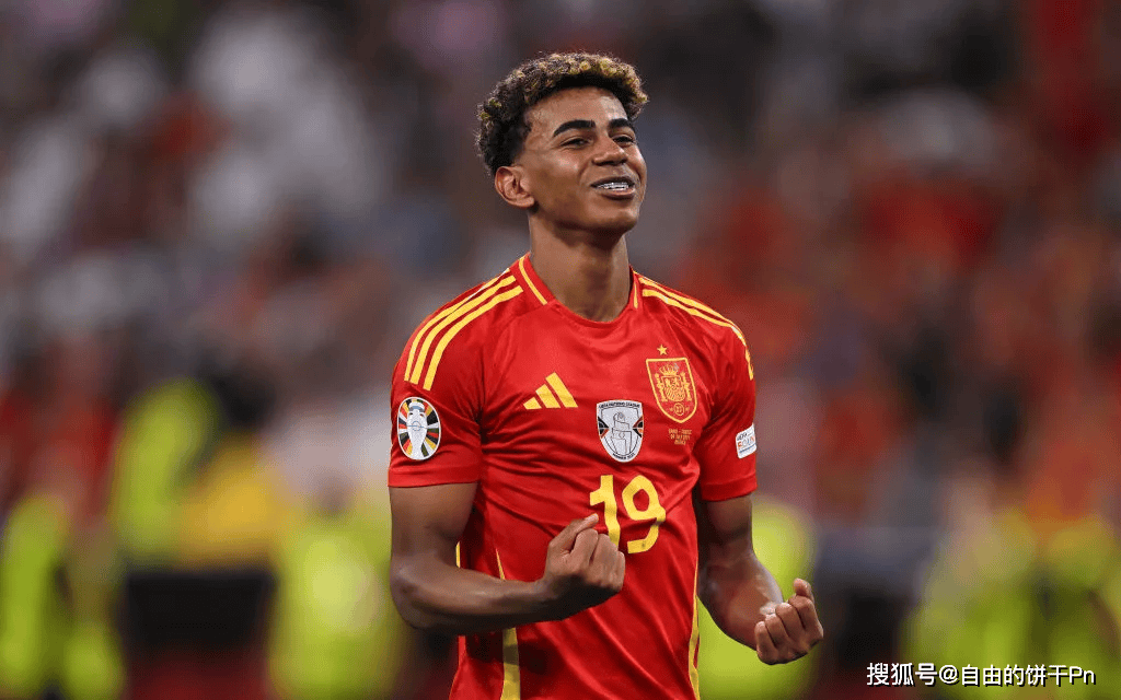 世界杯｜中国球迷不用熬夜？开赛时间不尽相同，心仪比赛定好闹钟