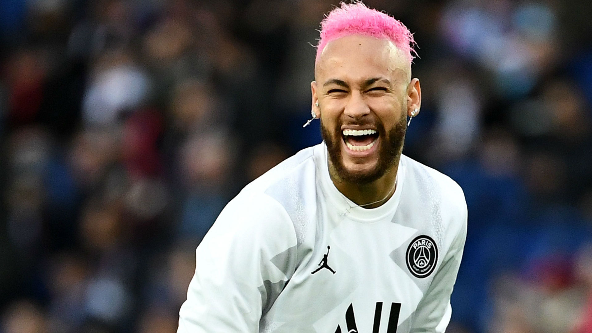 北京时间12月10日晚18：00，亚冠精英联赛东亚区小组赛将迎来一场决定出线命运的关键对决。（亚冠精英联赛东亚区小组赛生死战将于北京时间12月10日18：00打响）